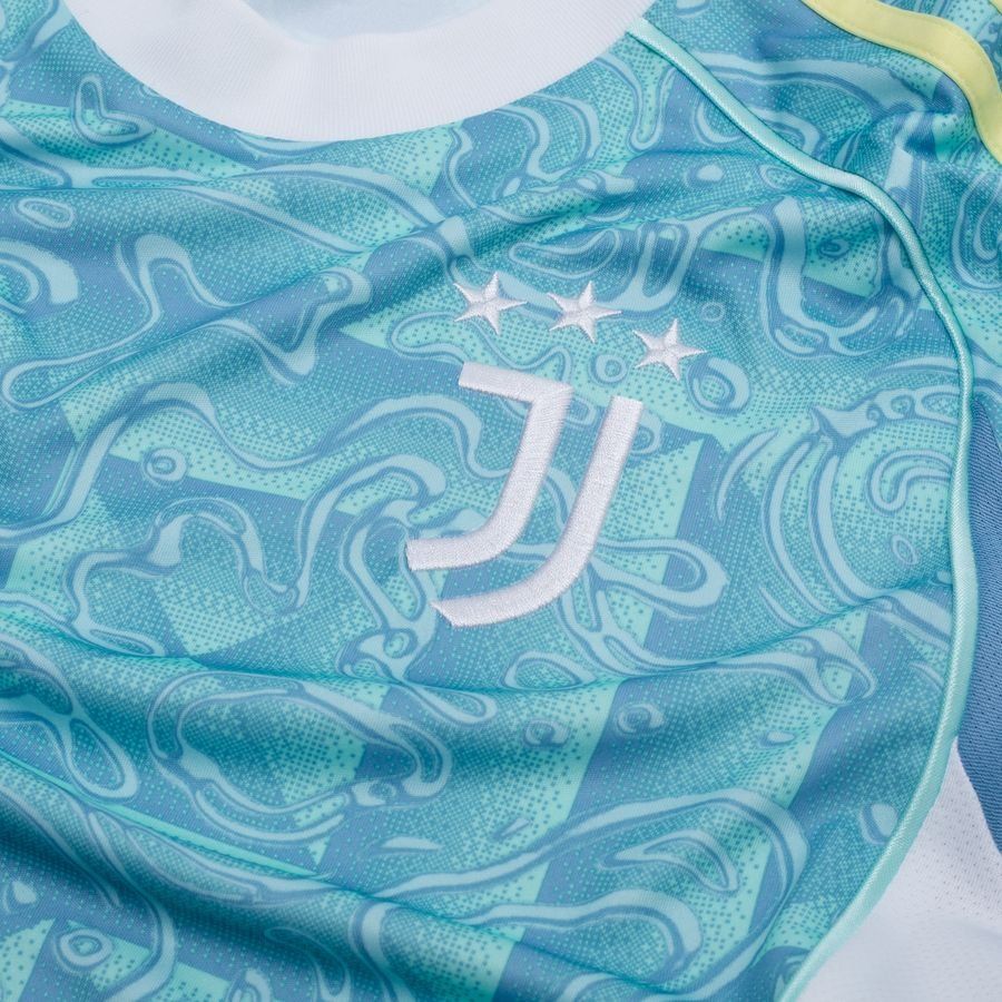 Juventus Away Shirt 2025/26