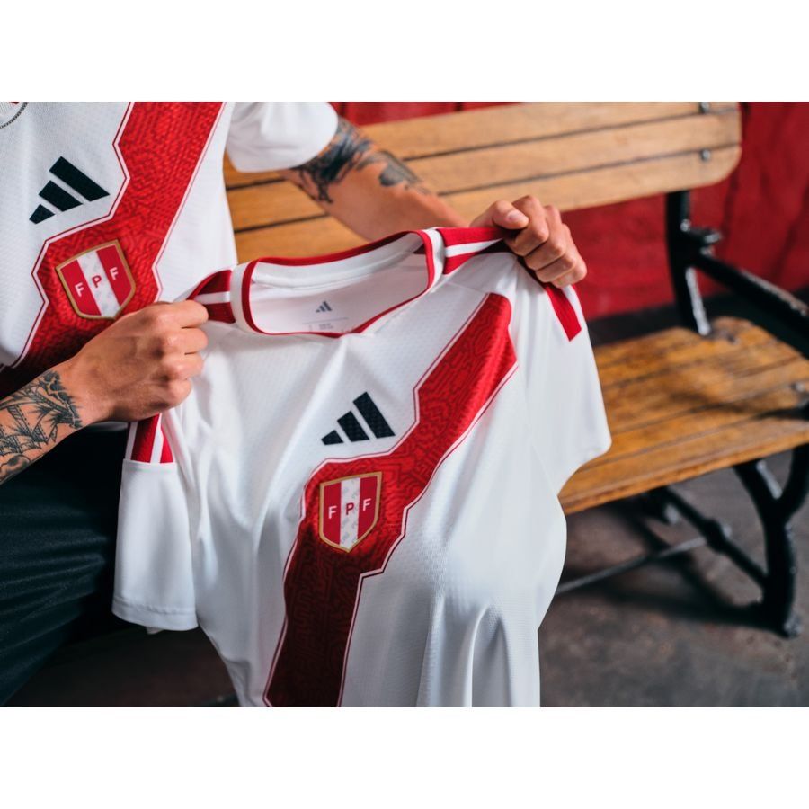 Peru Home Shirt 2025/26